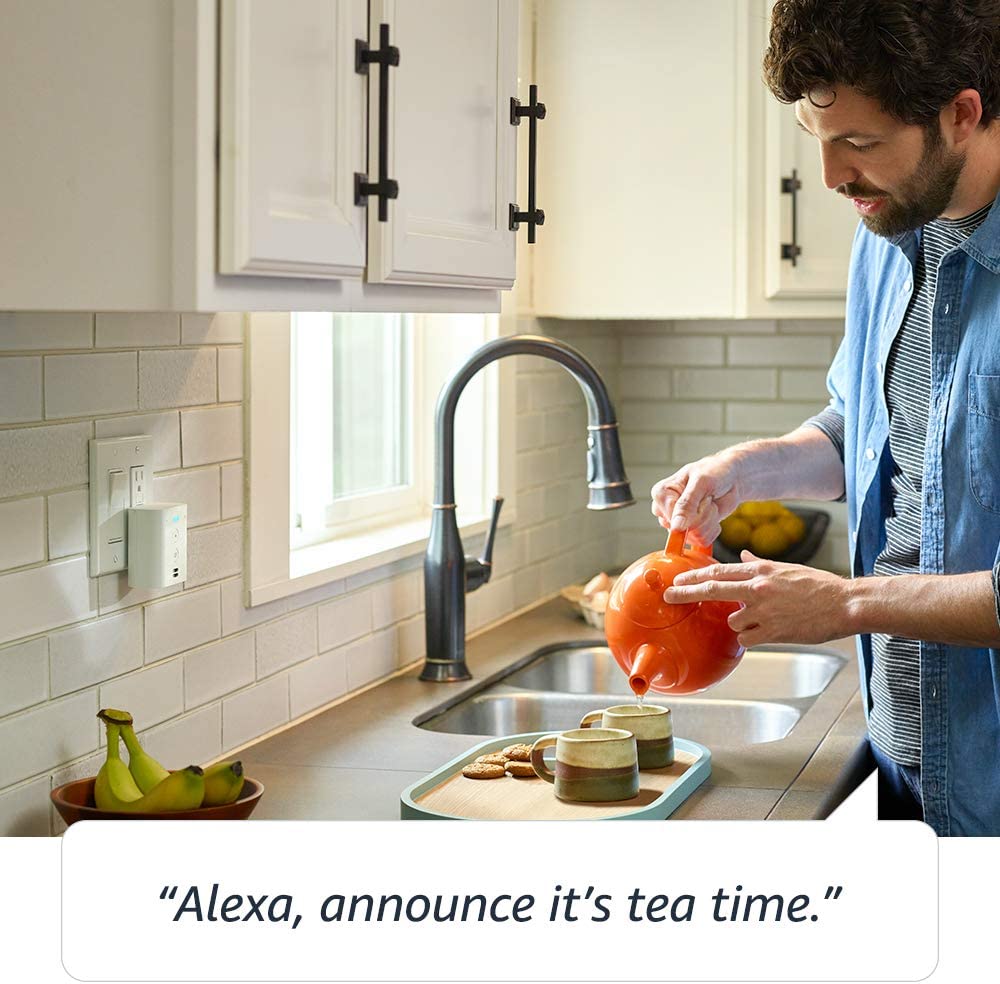 Echo Flex - Plug-in mini smart speaker with Alexa - view 5