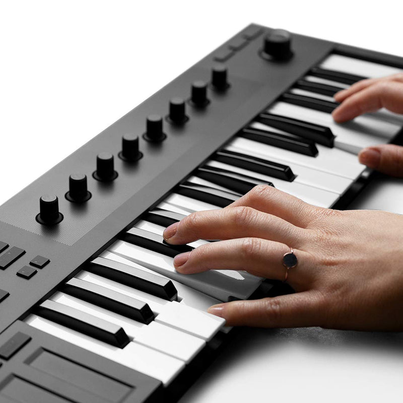 Native Instruments : Komplete Kontrol M32