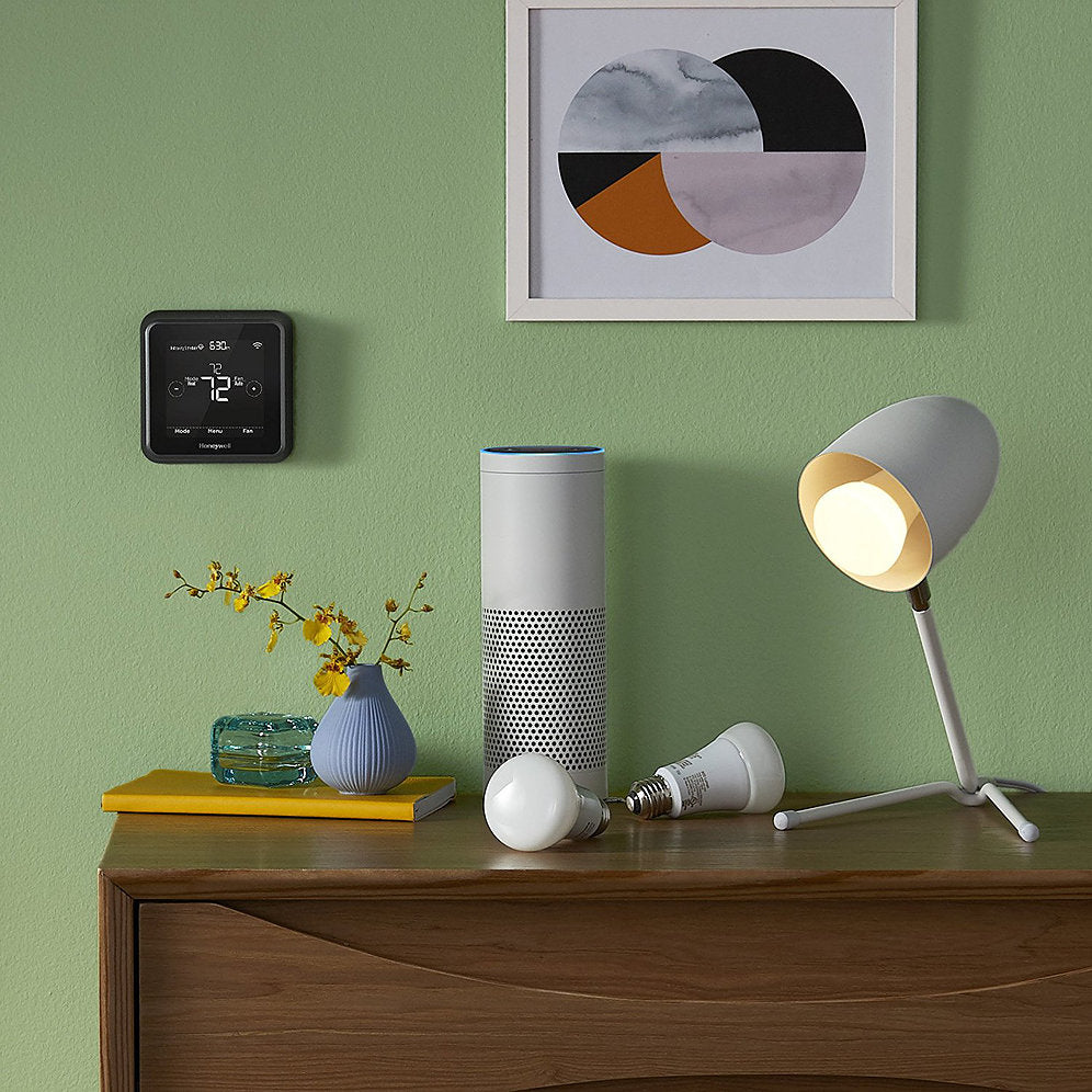Philips Hue White and Color Ambiance A19 Starter Kit - view 5