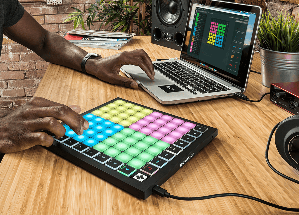 Novation : Launchpad X - view 6