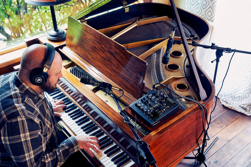 Mackie Performer Bundle